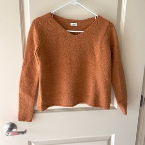 vince v-neck wool long sleeves loose fit cropped jumper